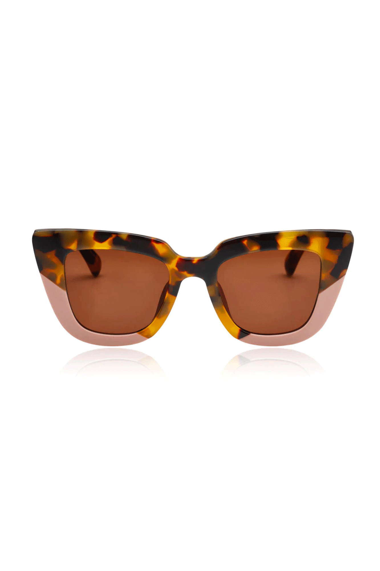 These Fairfax & 3rd Tiger Tort/Pale Blush sunglasses come with protection in an iconic shape, crafted by the award-winning team at Oscar x Frank. They feature a timeless design that will never go out of style.
