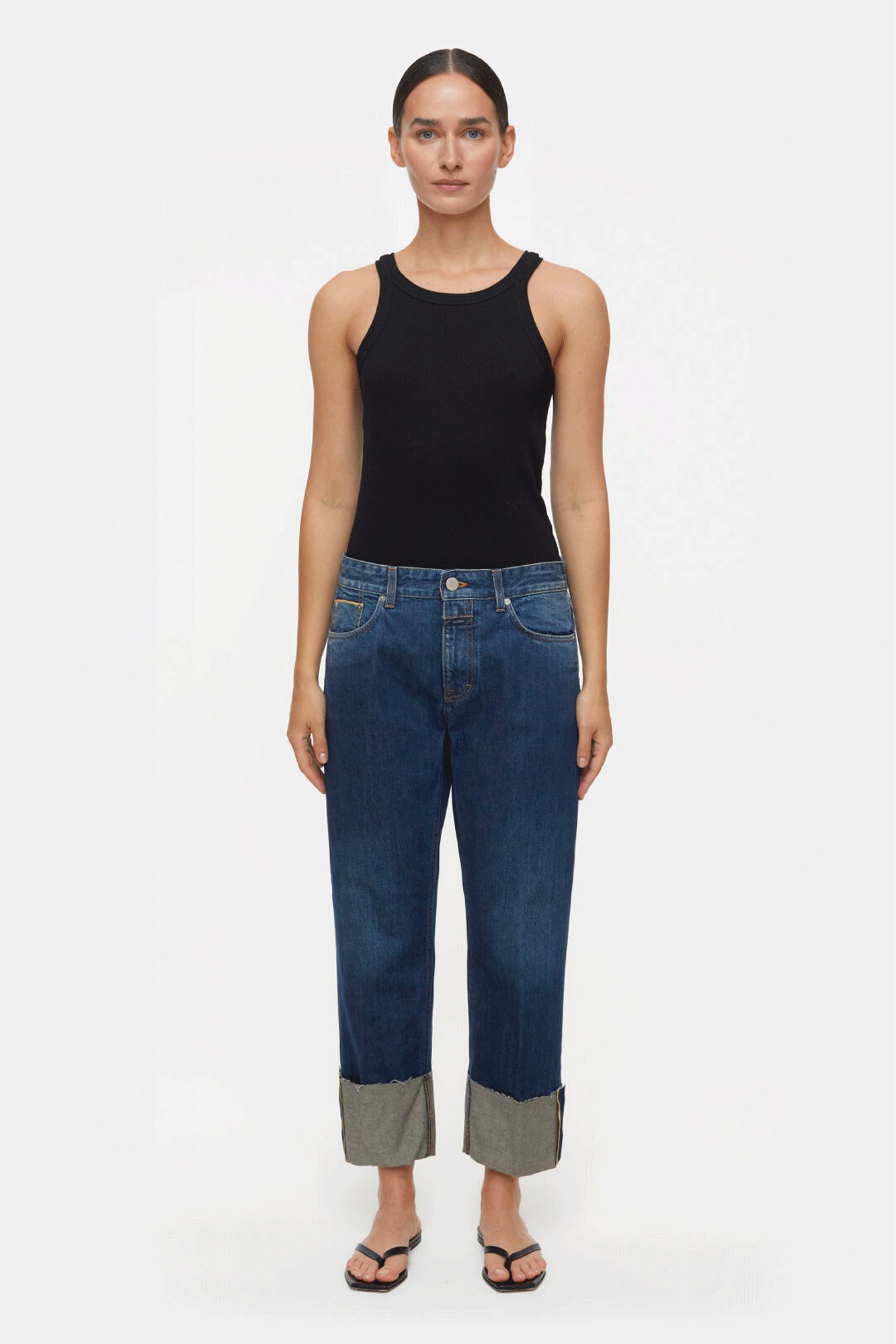 Milo is an Italian-made denim pant from Closed crafted from regenerative cotton materials. Woven on traditional shuttle looms, the style is mid-waisted and slim-fitting with a flared leg cut. Part of the eco-friendly A Better Blue line, Milo offers a modern look with sustainable materials.