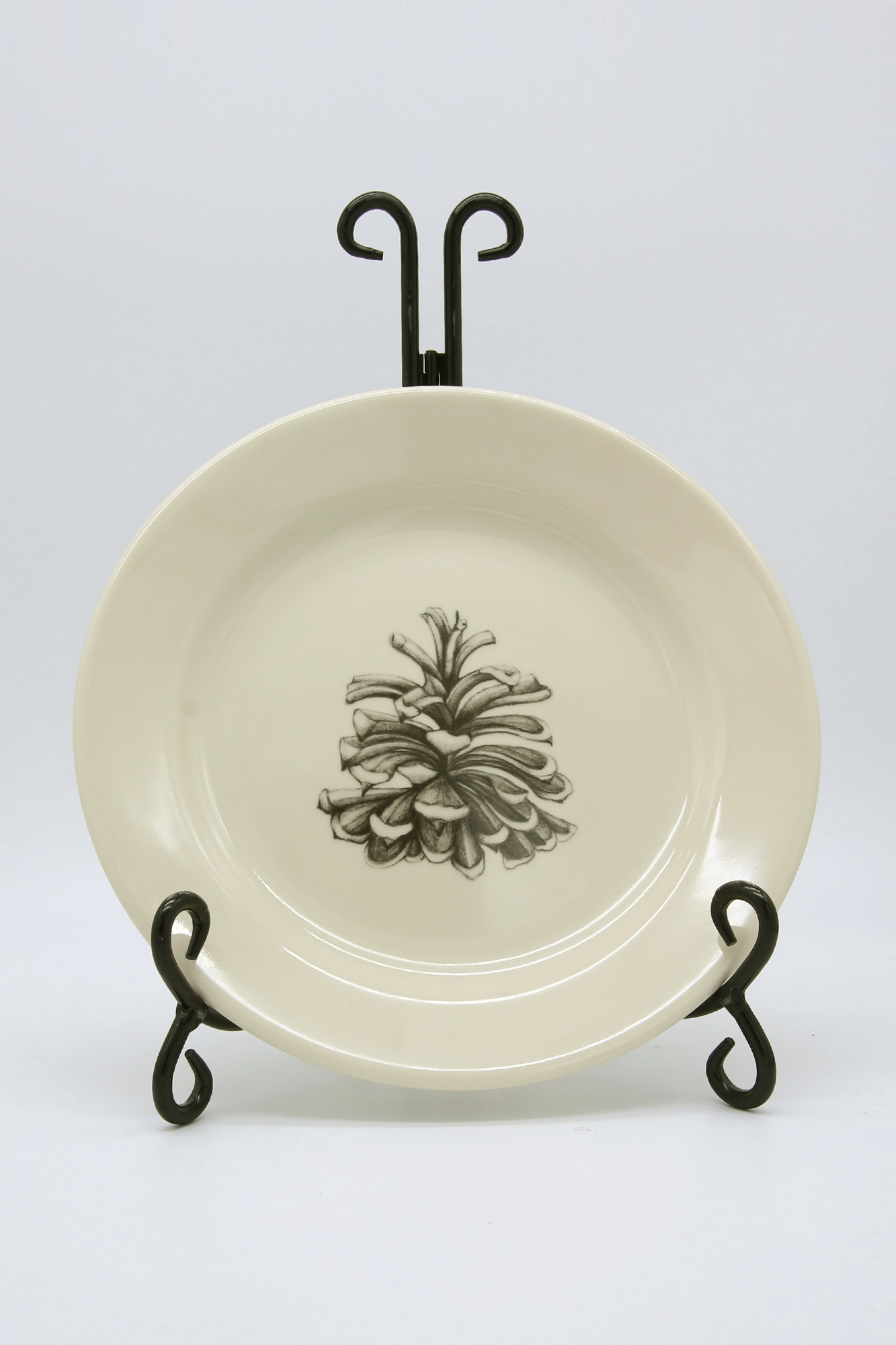 ZINDEL Salad Plate Pinyon Pine Cone - White