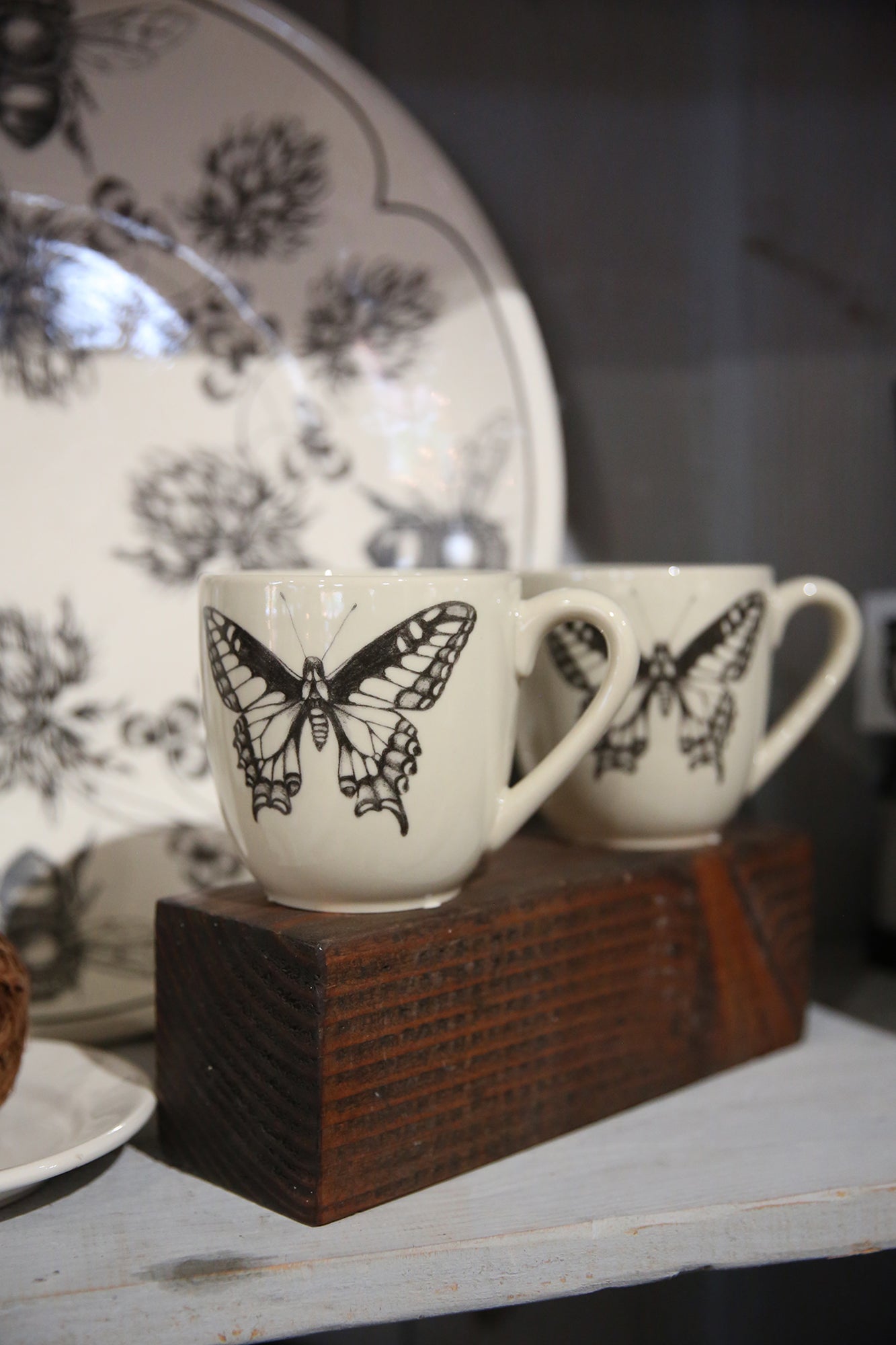 ZINDEL Mug Swallowtail Butterfly - White