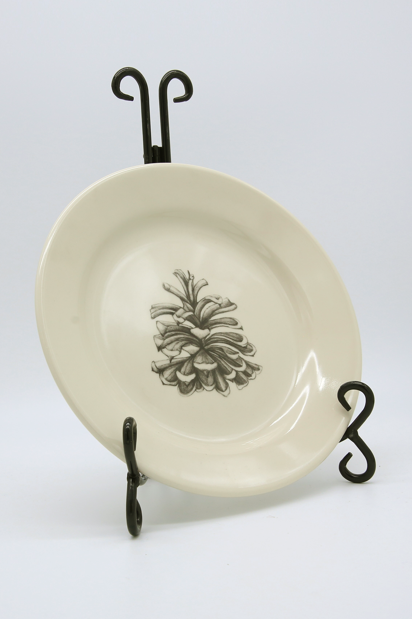 ZINDEL Salad Plate Pinyon Pine Cone - White