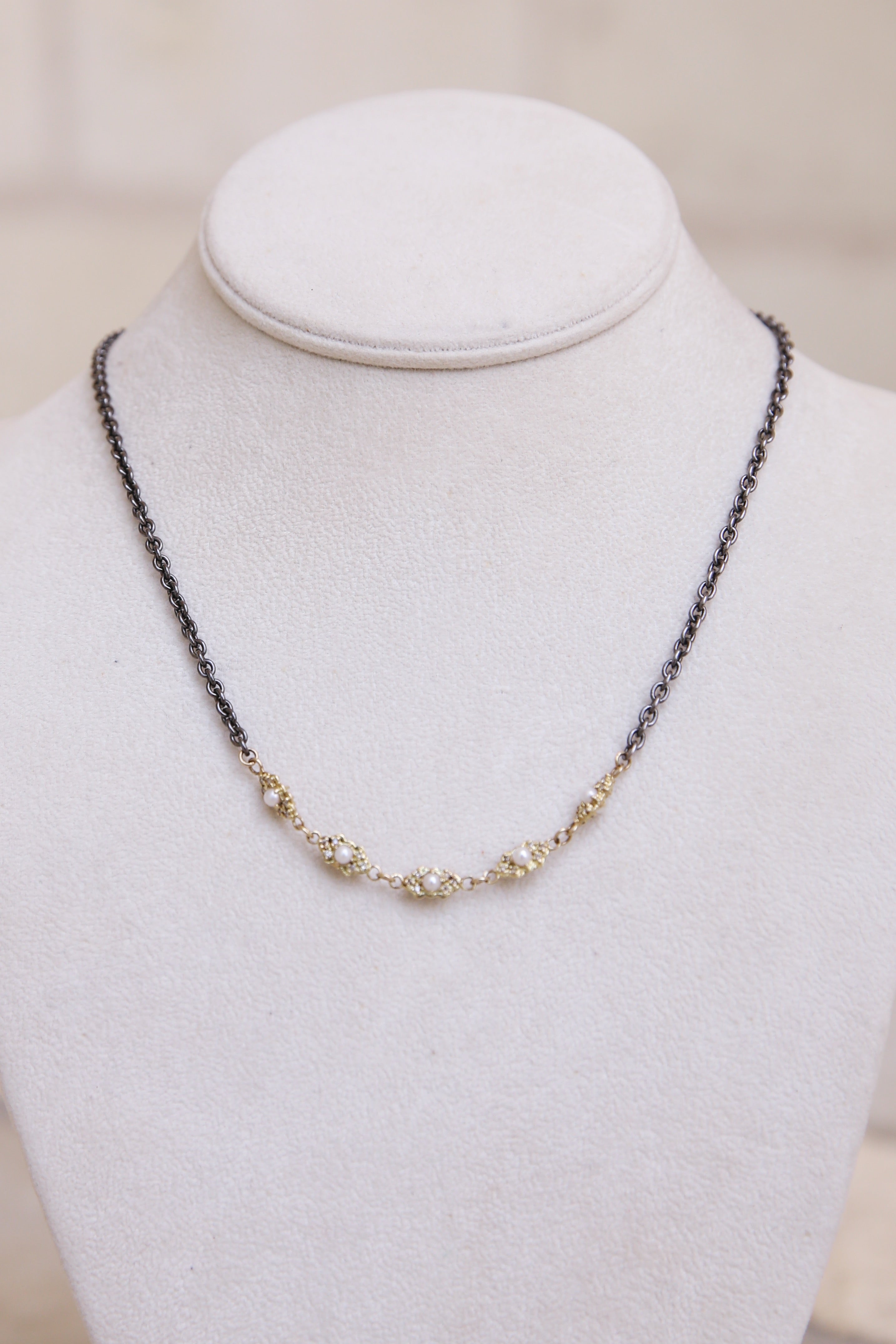 Scroll Stations Chain Link Necklace
