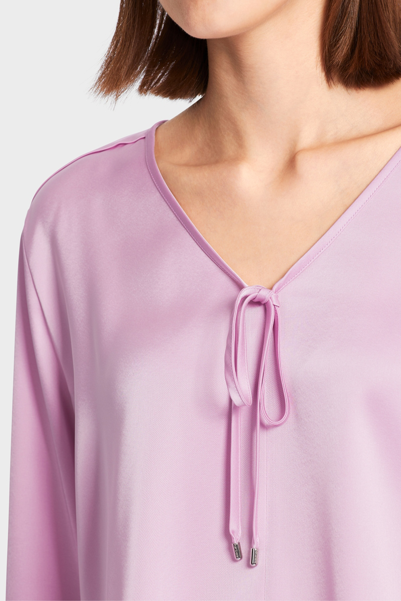 Swan Opera Casual Blouse