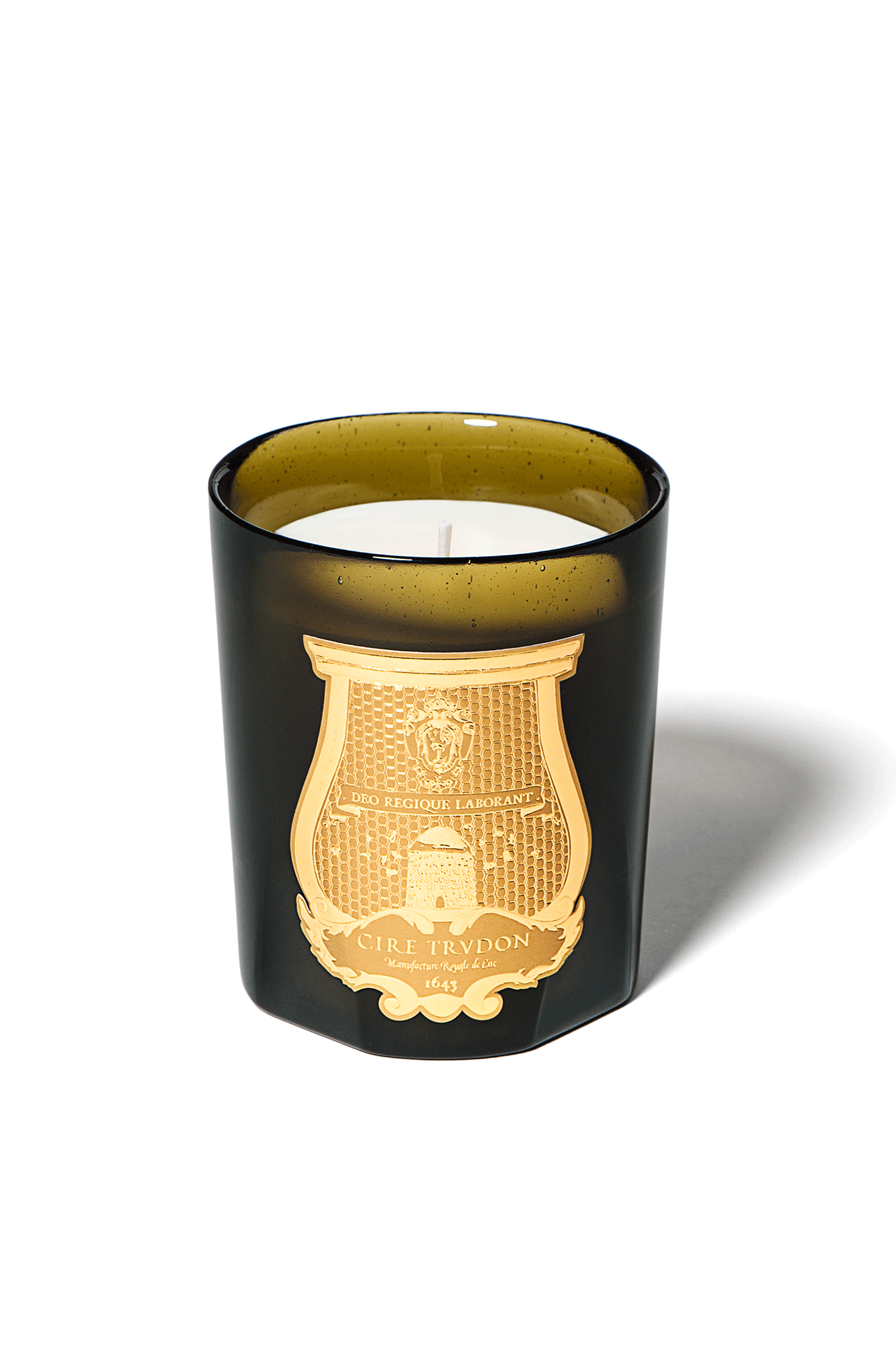 The Trudon Classic Candle fits all occasions and perfumes each and every room. Available in all scents, it is the most iconic of the collection. They are manufactured at the Trudon workshop in Normandy, France, using unrivaled know-how inherited from master candle makers.