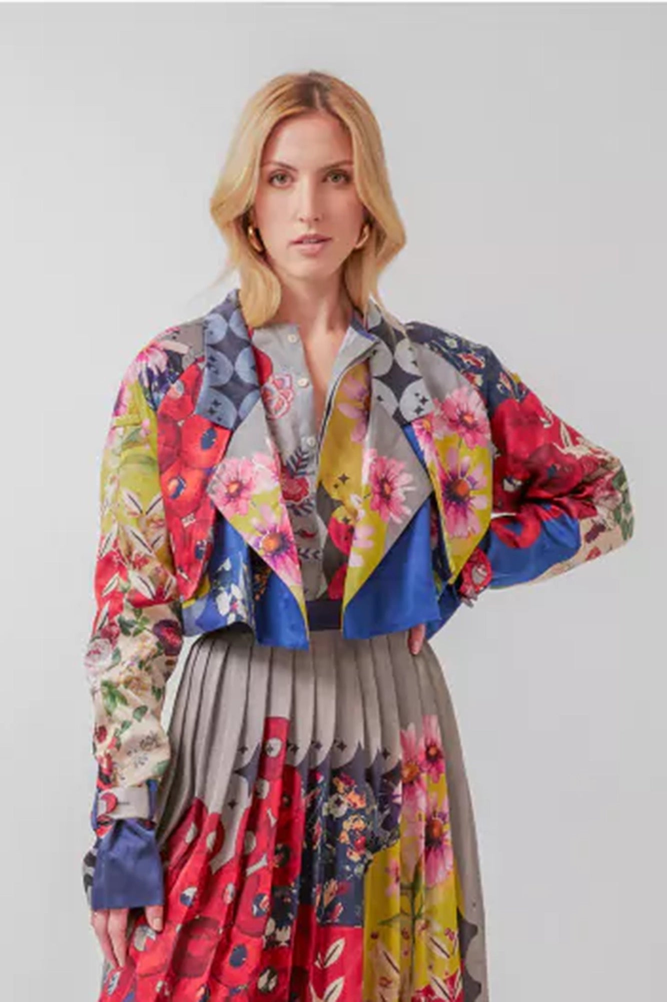 Vivid Bloom Peak Lapel Short Jacket