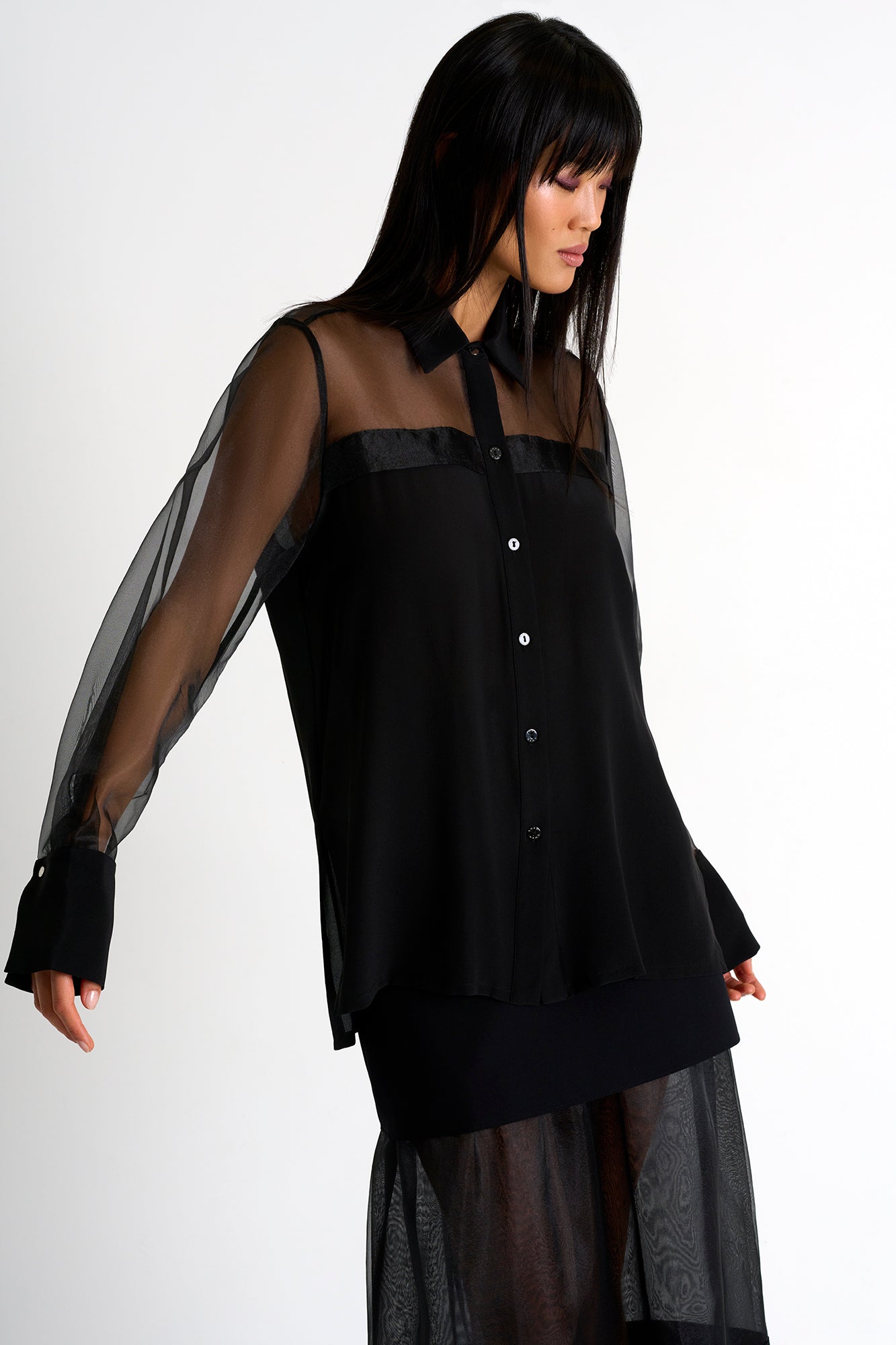 This Soie blouse from Shan is crafted from lightweight silky fabric, making it perfectly comfortable for all-day wear. 