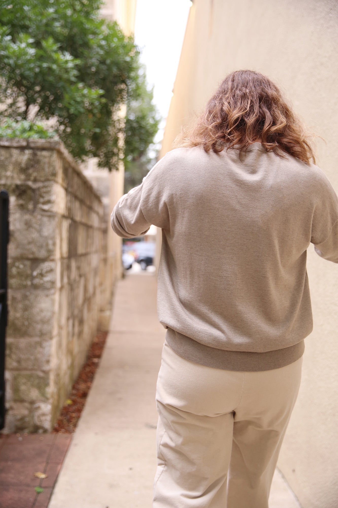 Round Neck Sweater Sabbia Bianco + Cat