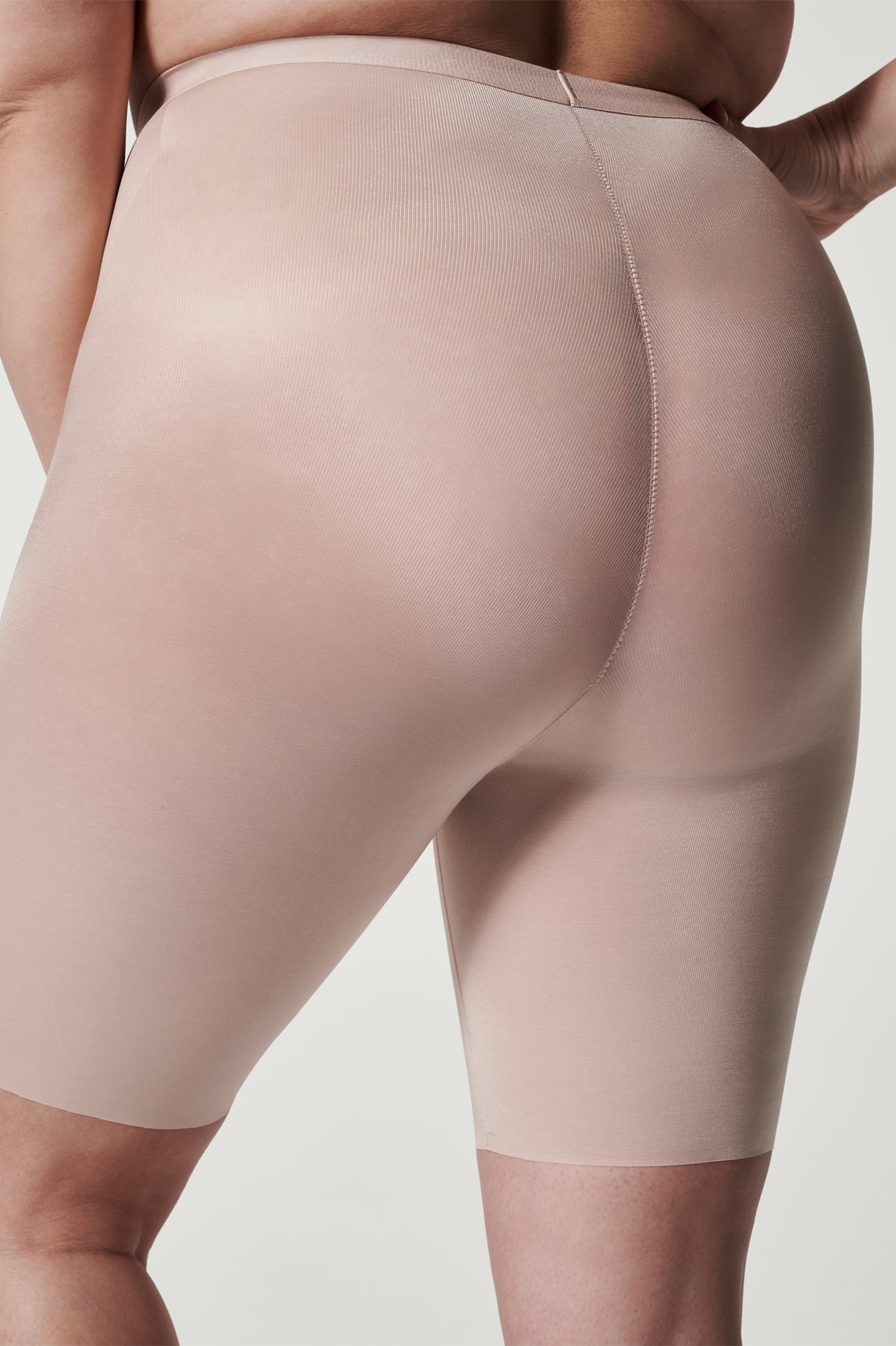 Thinstincts® 2.0 Mid-Thigh Short Champagne Beige