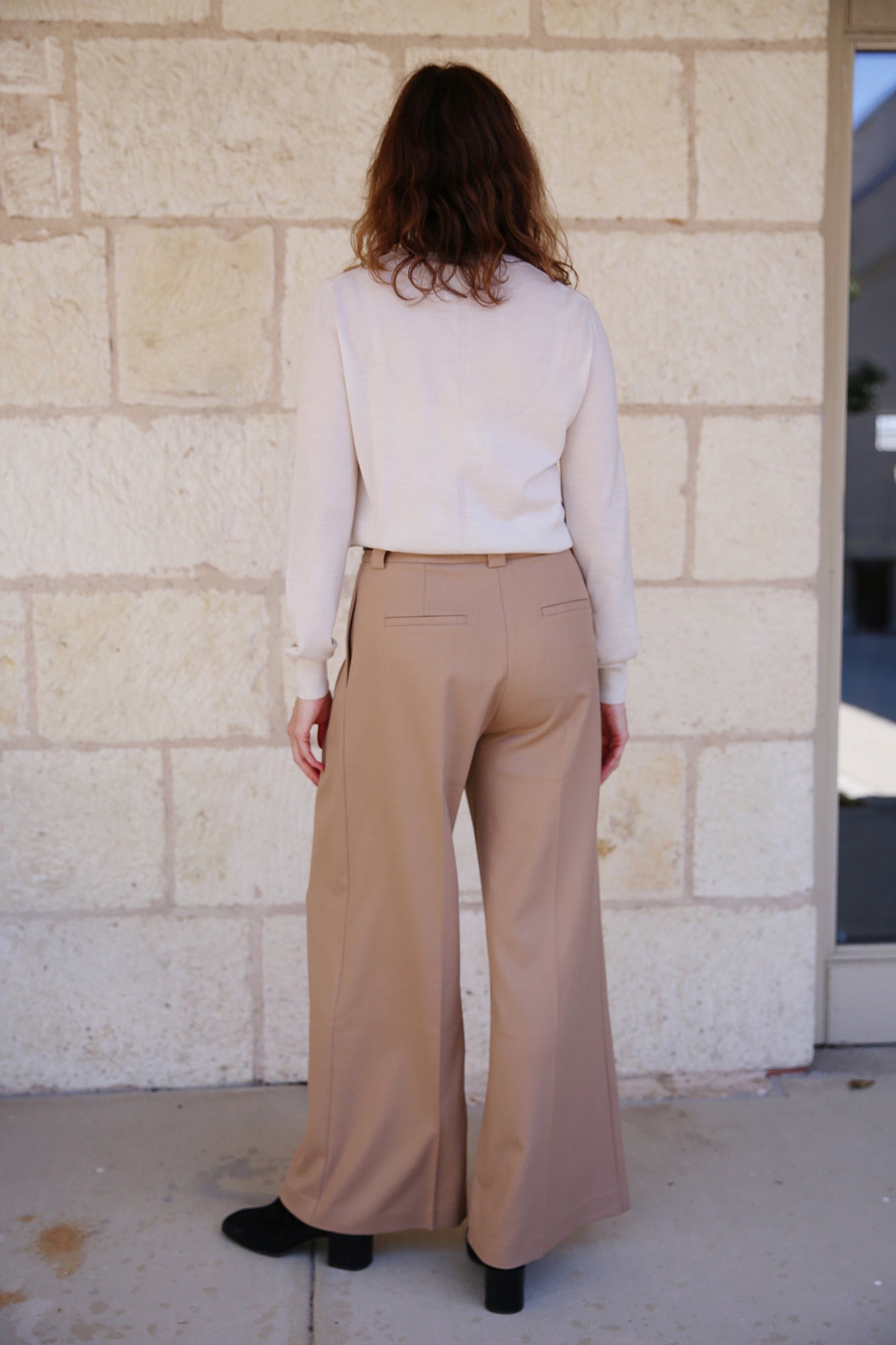 Tiffany Mid-Waisted Wideleg Trouser Camel